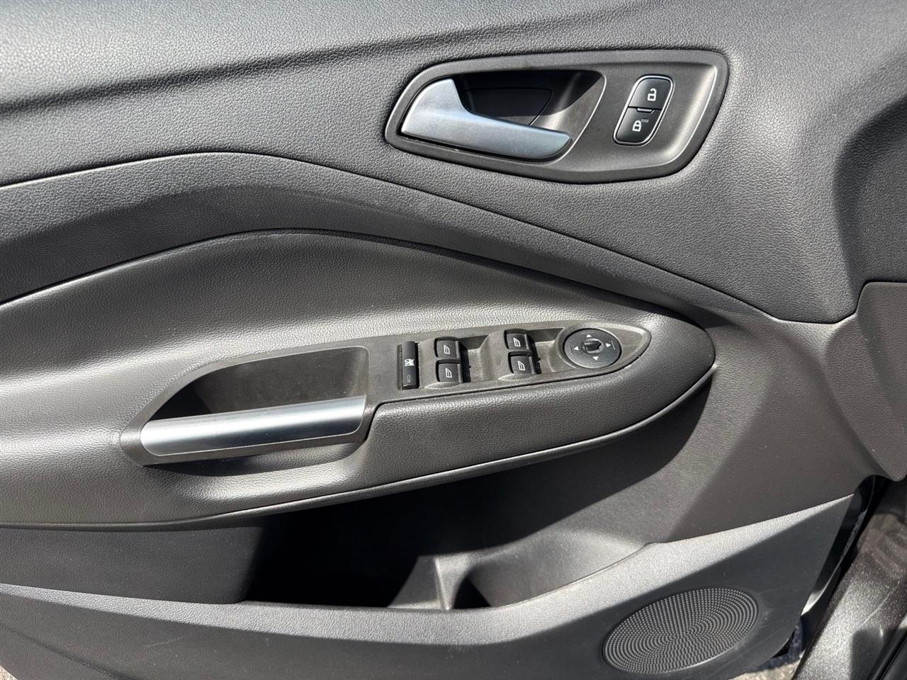Ford Escape 4WD 4dr SE 2015
