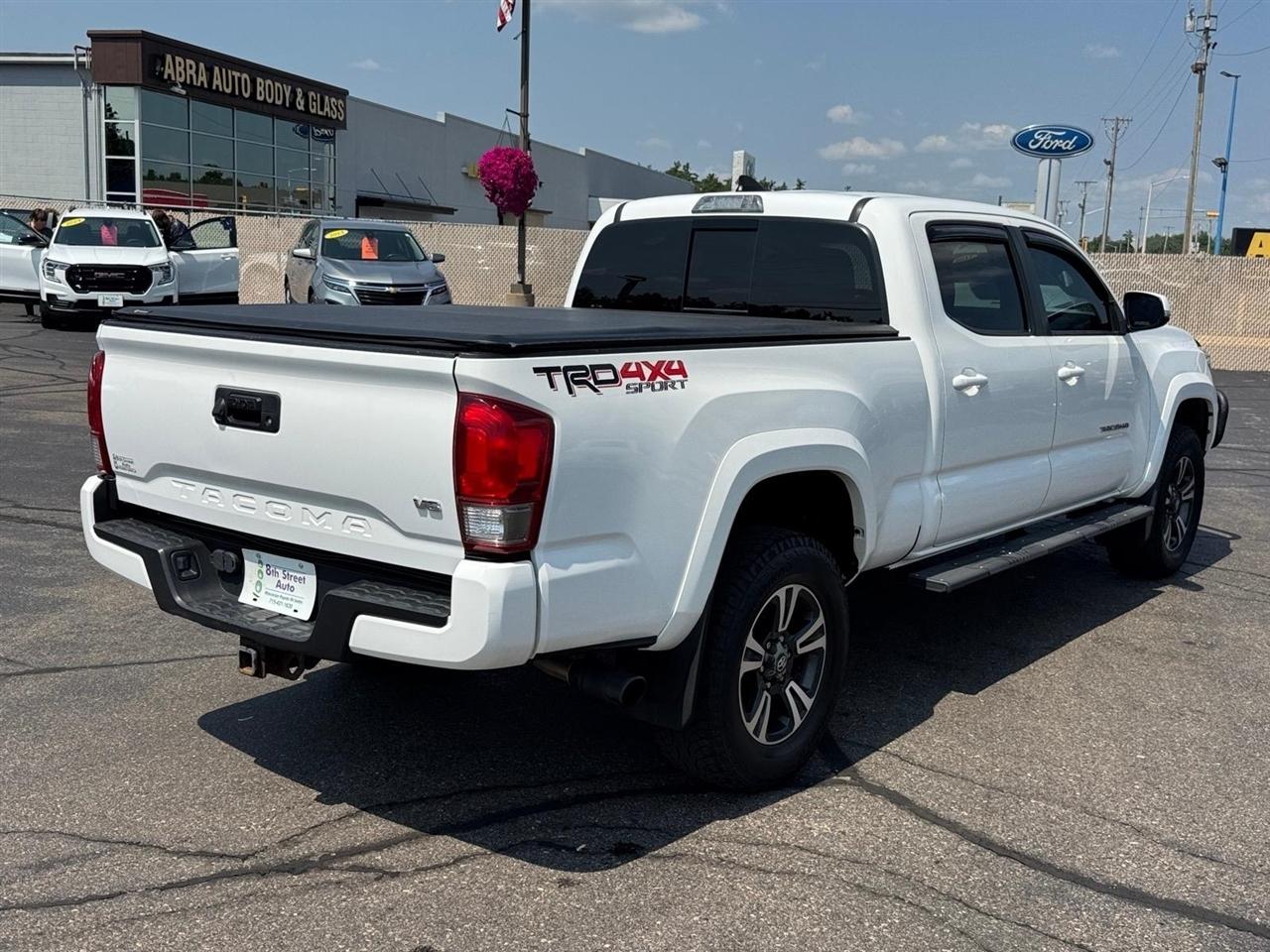 Toyota Tacoma TRD Off Road Double Cab 6' Bed V6 4x4 AT (Natl) 2017