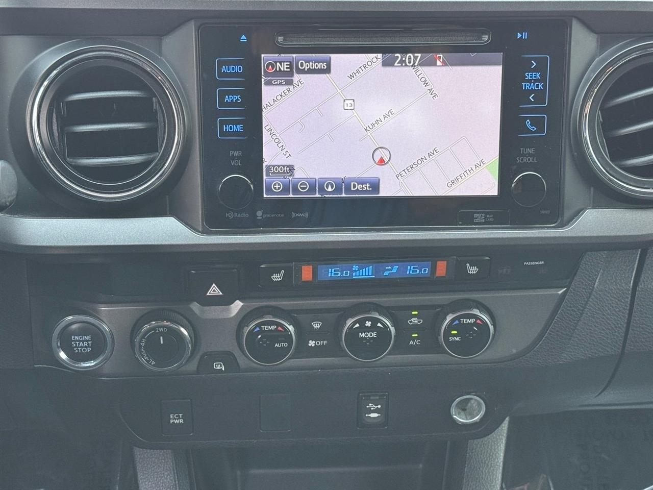 Toyota Tacoma TRD Off Road Double Cab 6' Bed V6 4x4 AT (Natl) 2017