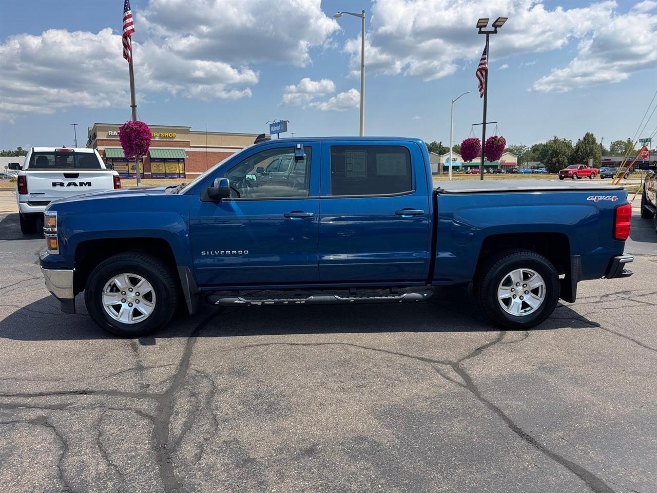 Chevrolet Silverado 1500 4WD Crew Cab 143.5" LT w/1LT 2015