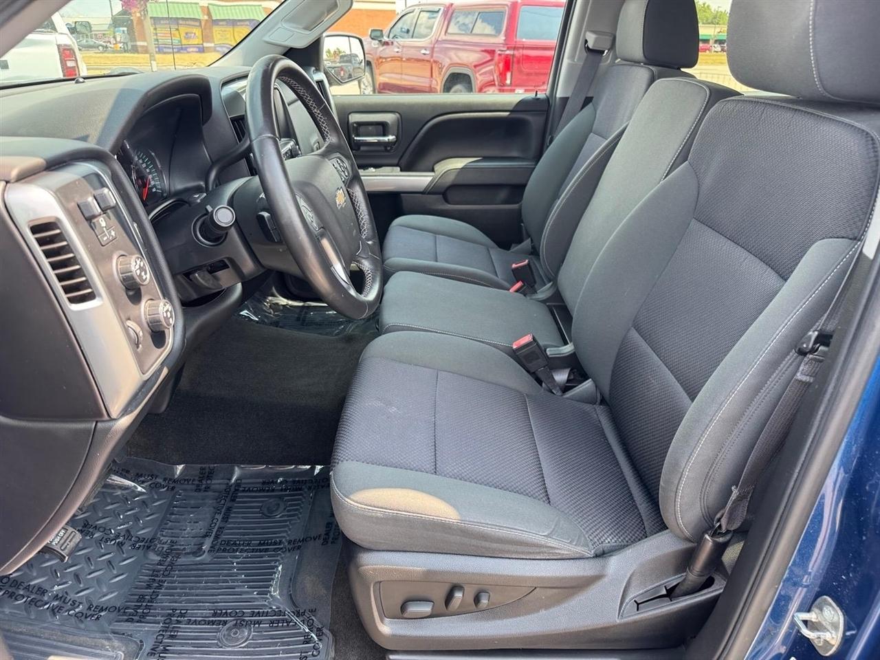 Chevrolet Silverado 1500 4WD Crew Cab 143.5" LT w/1LT 2015