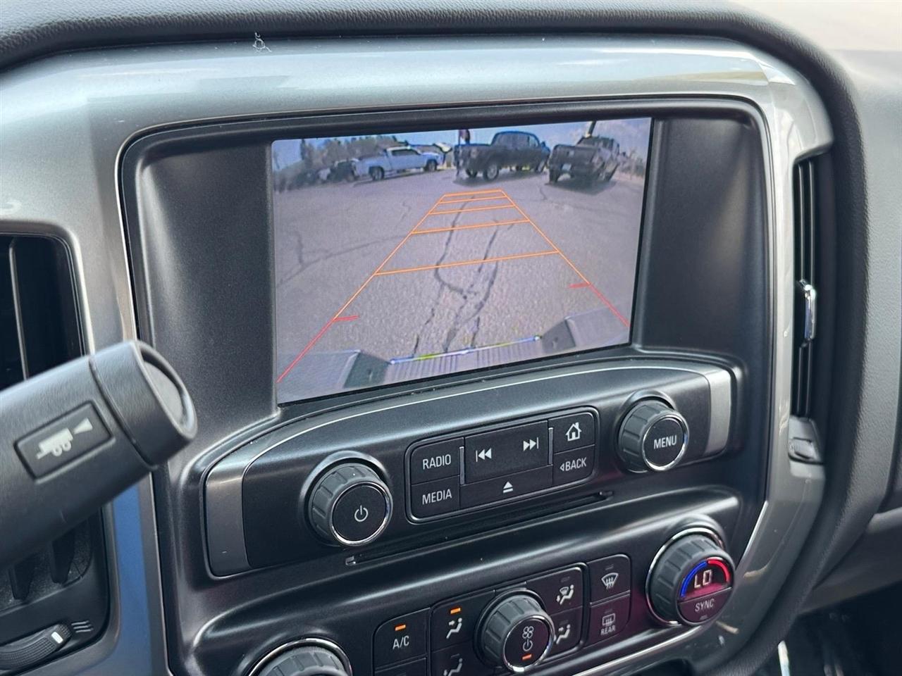 Chevrolet Silverado 1500 4WD Crew Cab 143.5" LT w/1LT 2015