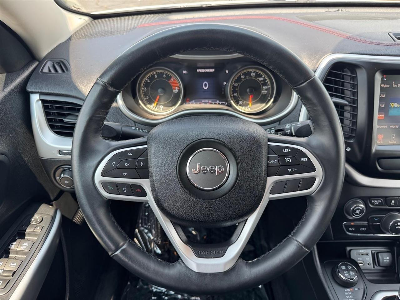 Jeep Cherokee Trailhawk 4x4 *Ltd Avail* 2017
