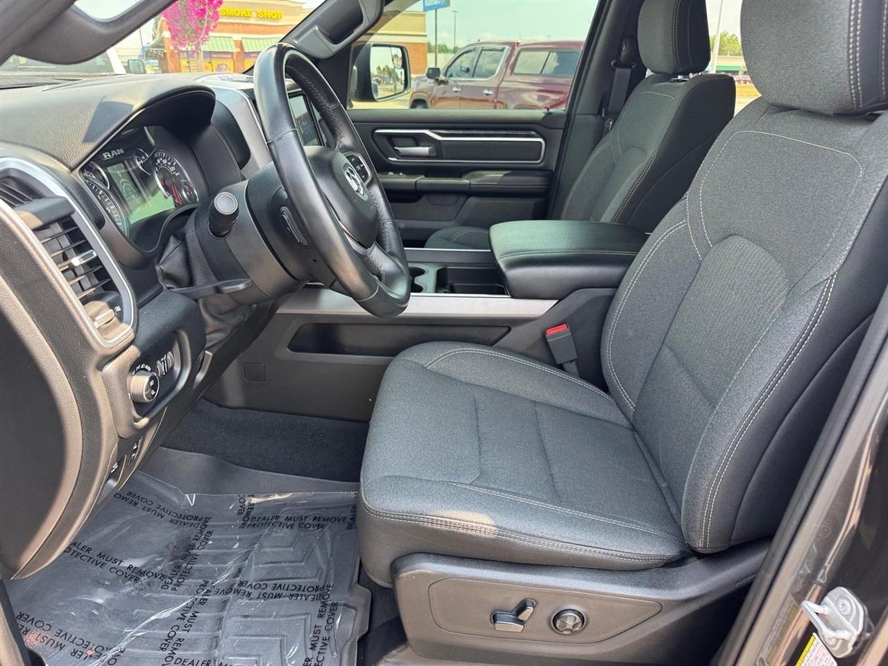 RAM 1500 Big Horn/Lone Star 4x4 Crew Cab 5'7" Box 2019