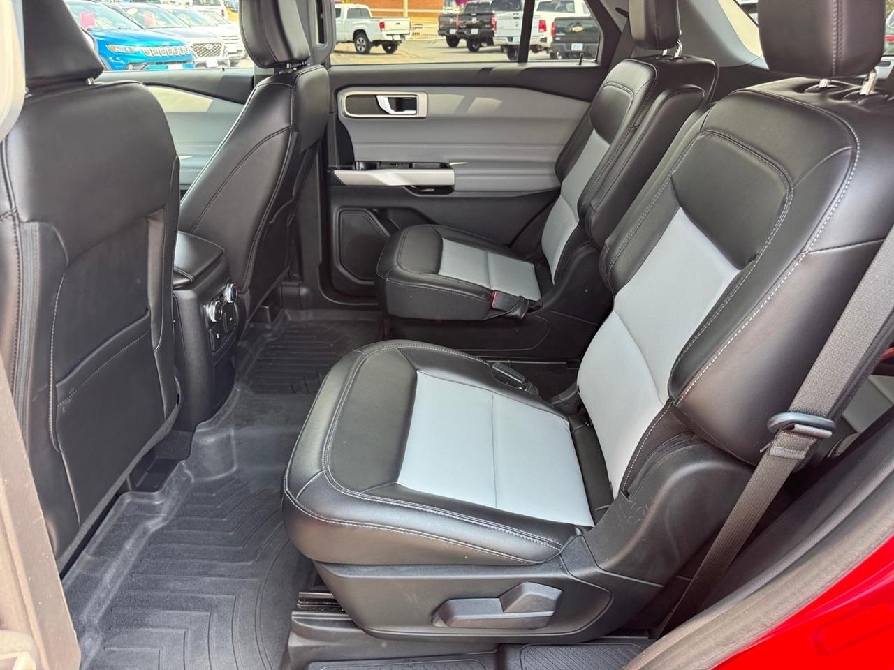 Ford Explorer XLT 4WD 2022