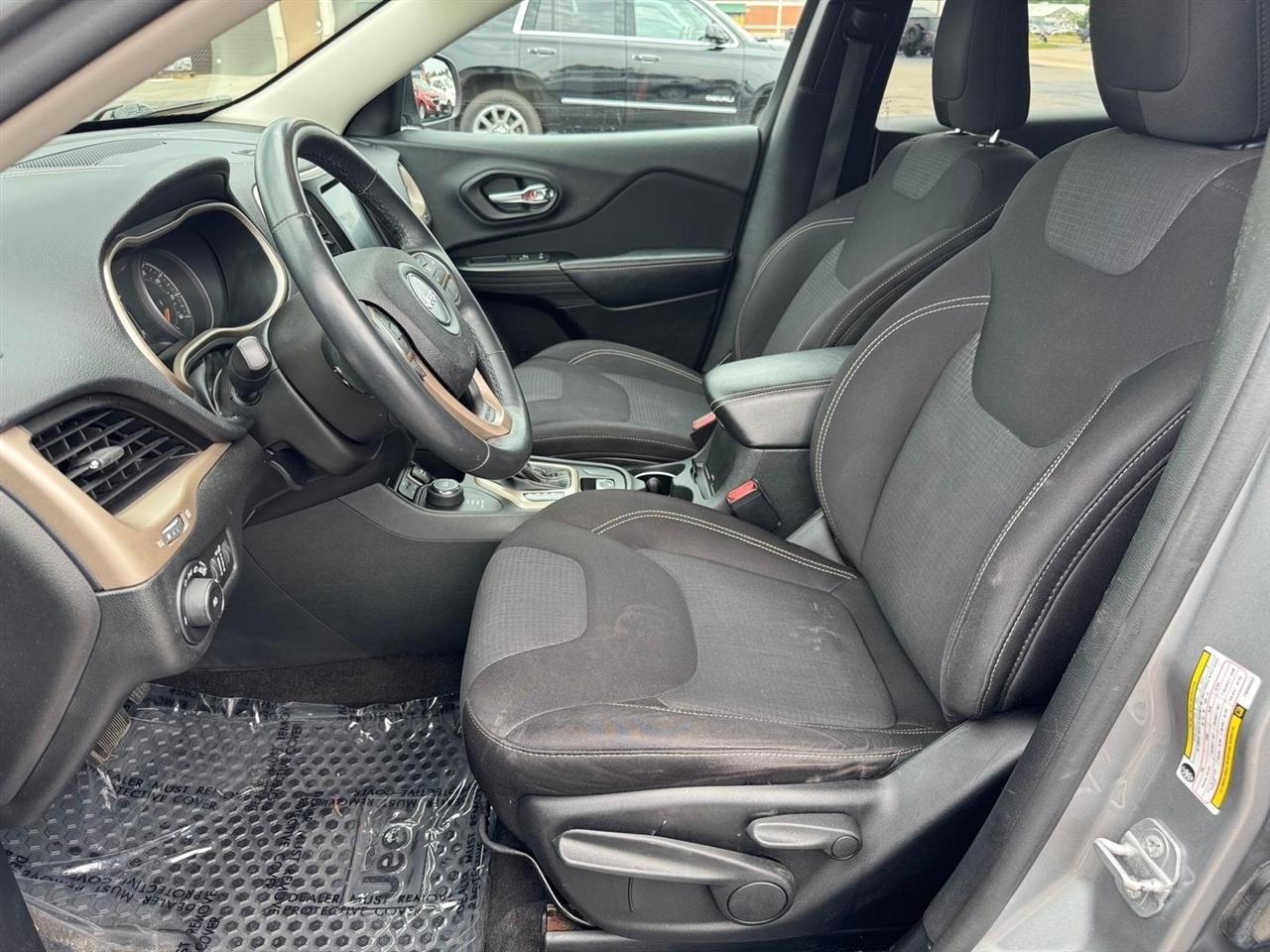 Jeep Cherokee 4WD 4dr Latitude 2015