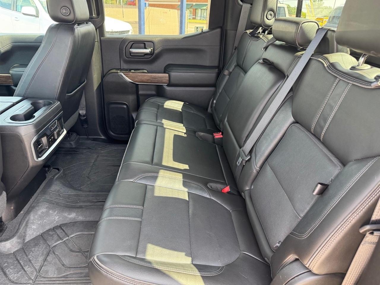 Chevrolet Silverado 1500 4WD Crew Cab 147" High Country 2019
