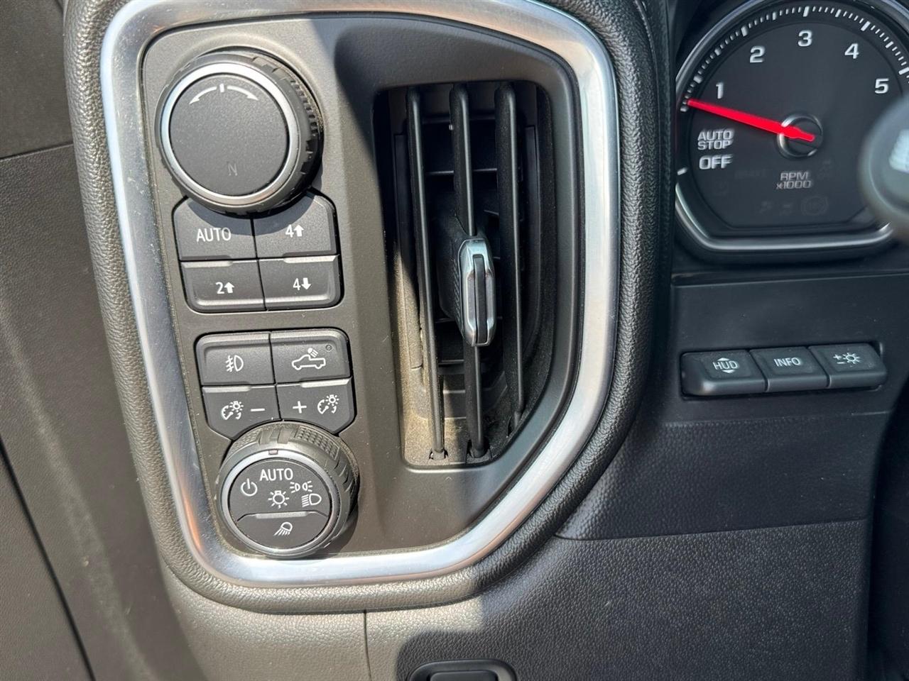 Chevrolet Silverado 1500 4WD Crew Cab 147" High Country 2019