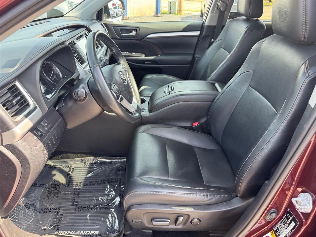 Toyota Highlander XLE V6 AWD (Natl) 2019