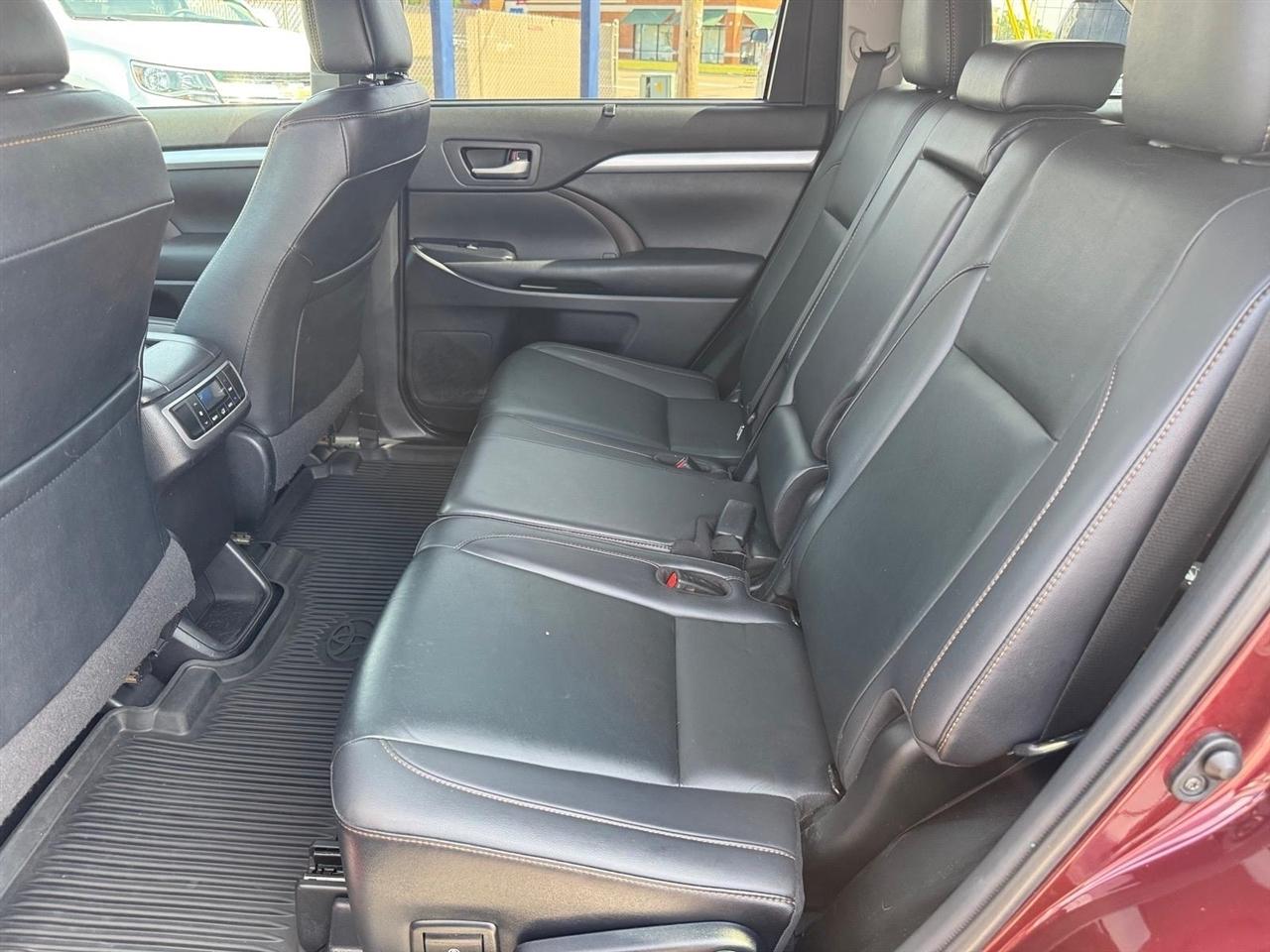 Toyota Highlander XLE V6 AWD (Natl) 2019