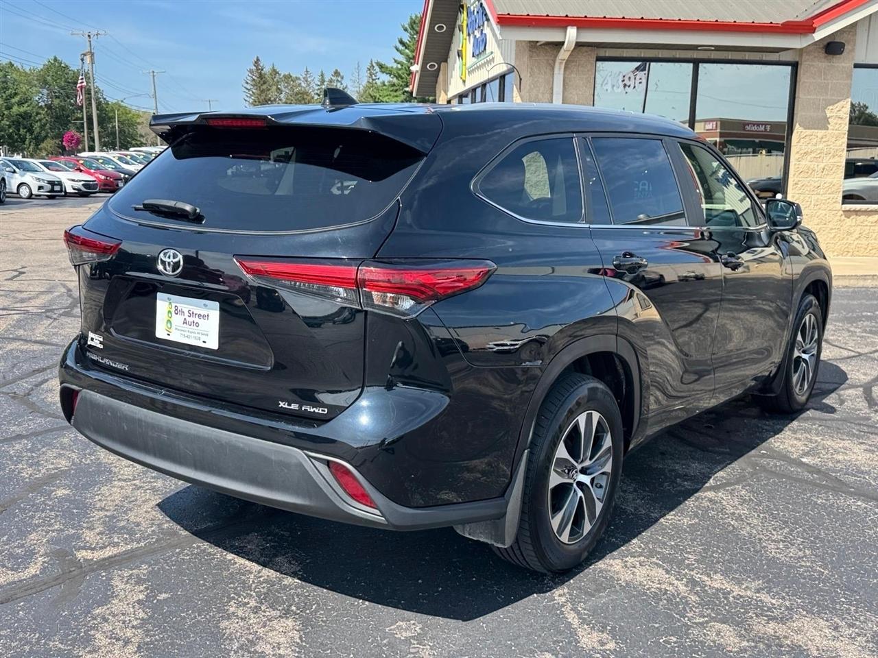 Toyota Highlander Platinum AWD (Natl) 2023