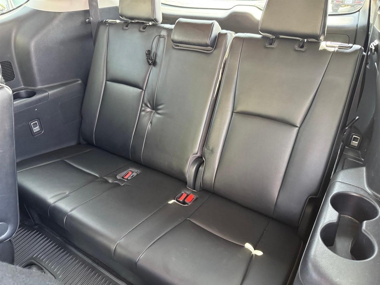 Toyota Highlander Platinum AWD (Natl) 2023