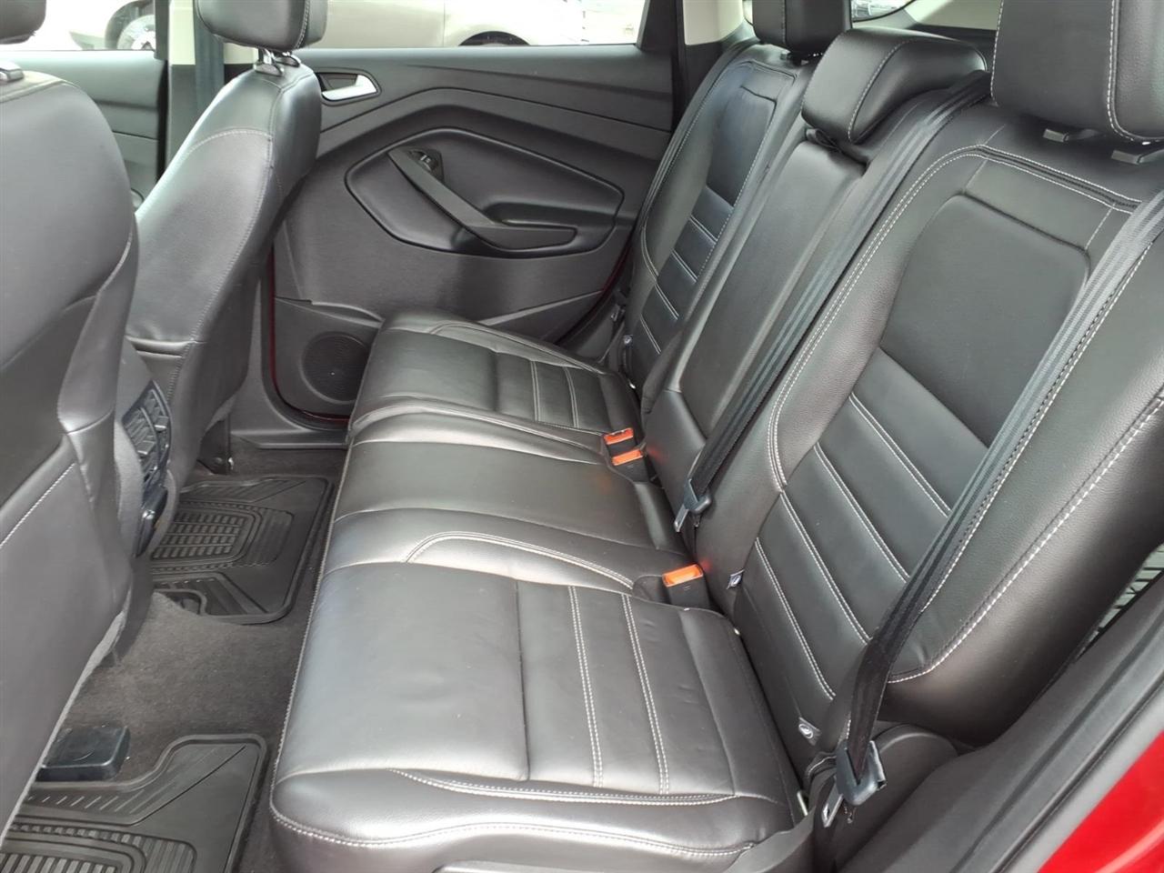Ford Escape Titanium 4WD 2017