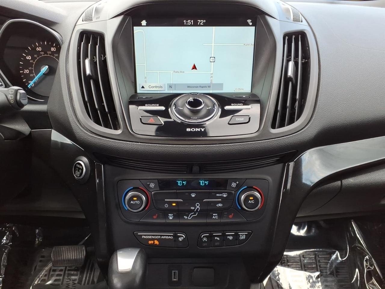 Ford Escape Titanium 4WD 2017