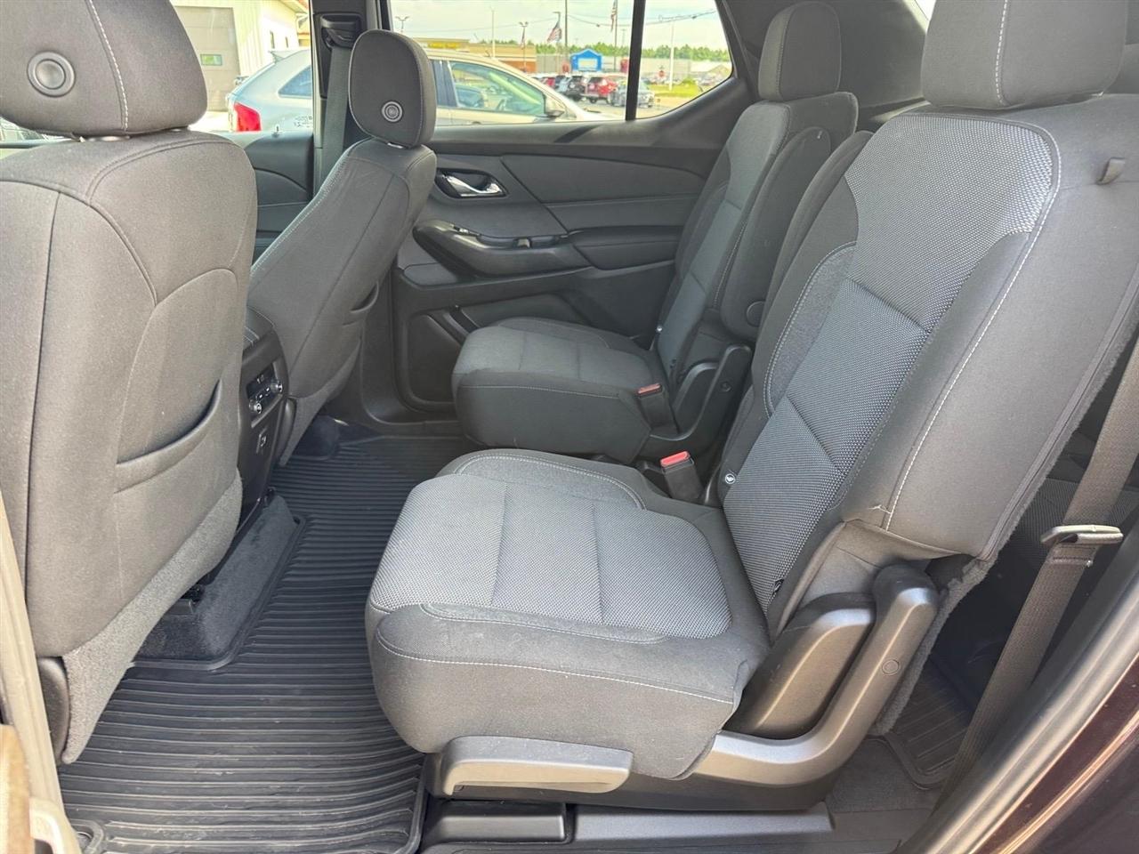 Chevrolet Traverse AWD 4dr LT Cloth w/1LT 2022
