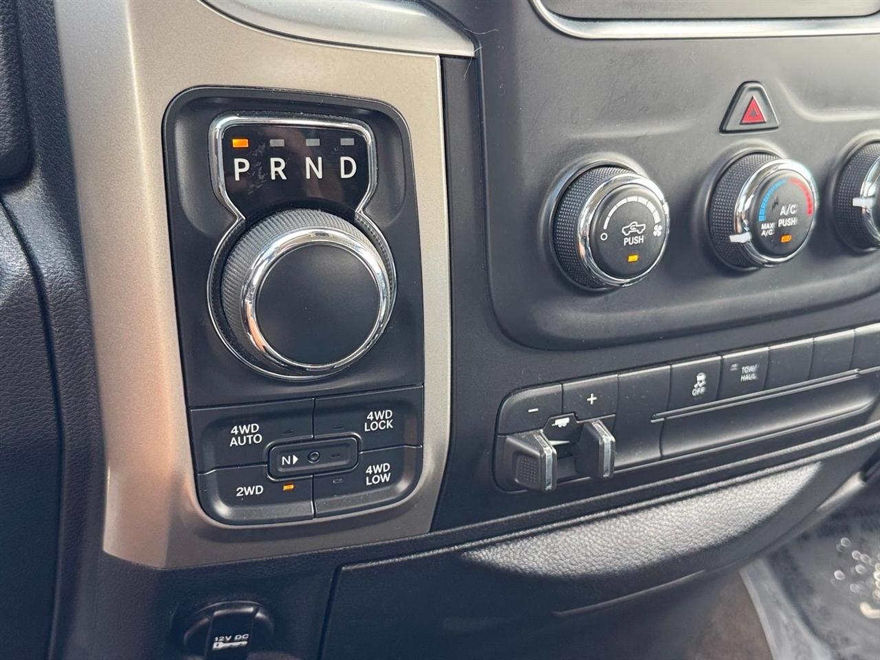 RAM 1500 4WD Crew Cab 149" Outdoorsman 2014