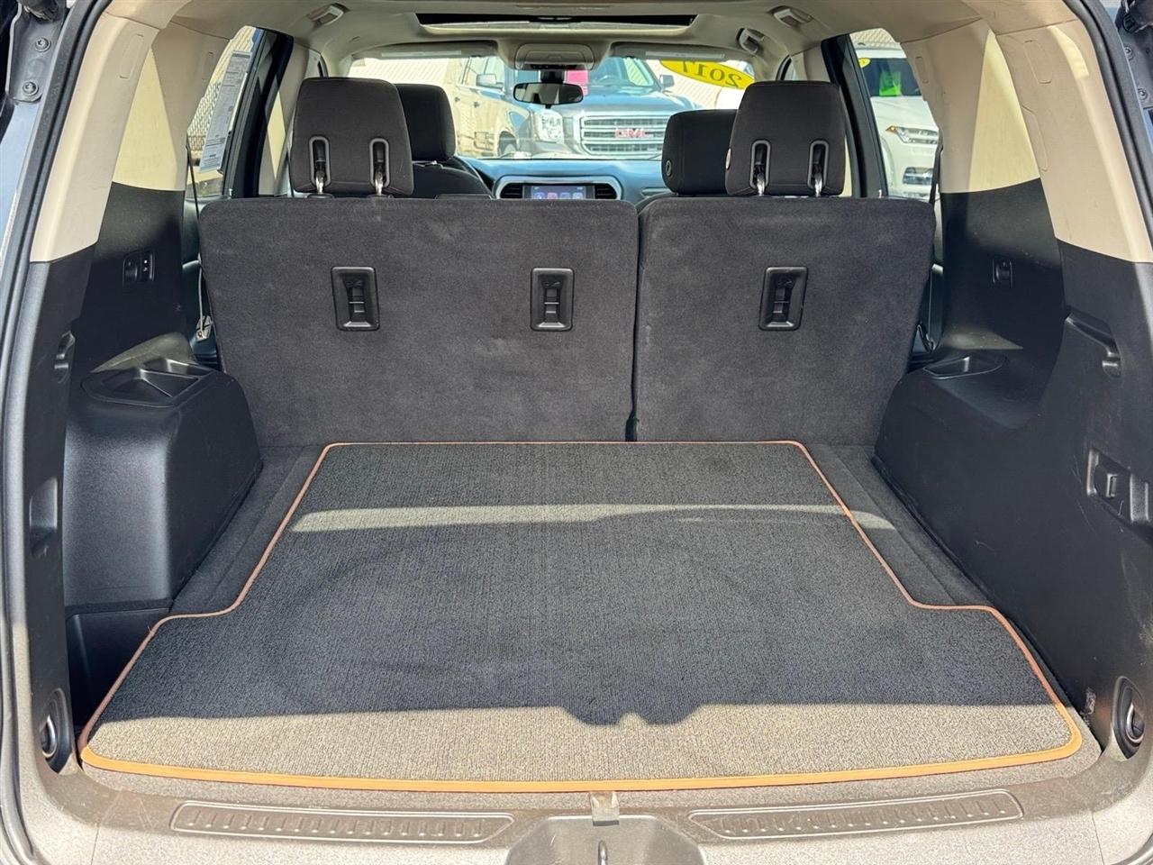 GMC Acadia AWD 4dr SLE w/SLE-2 2017