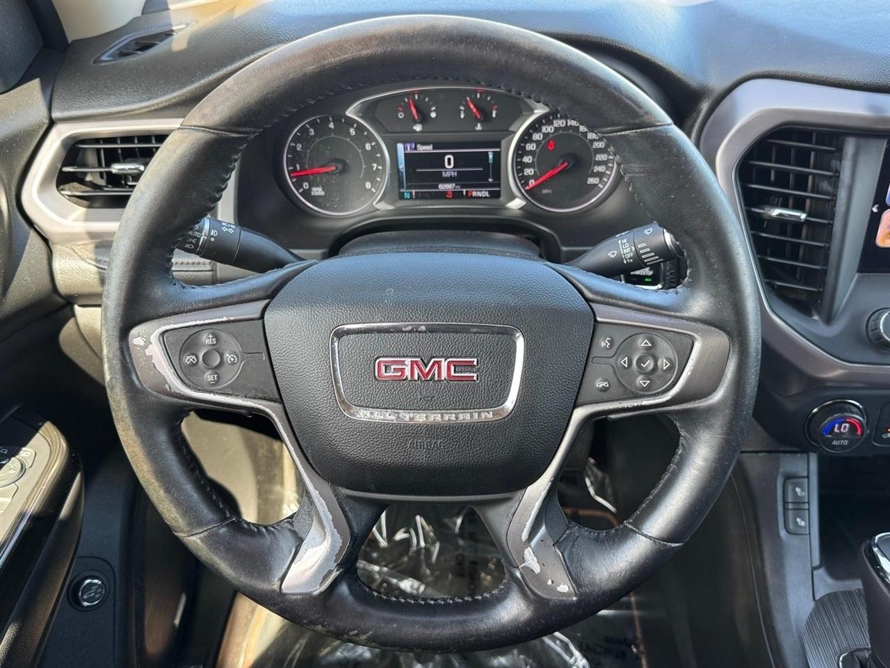 GMC Acadia AWD 4dr SLE w/SLE-2 2017