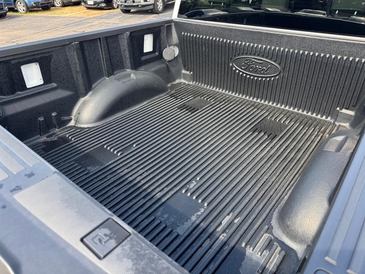 Ford F-150 Lariat 4WD SuperCrew 5.5' Box 2023