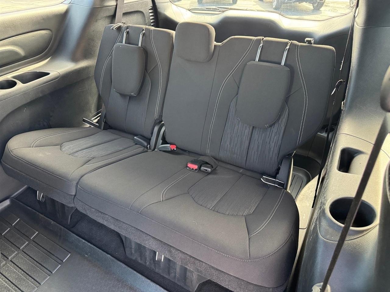 Chrysler Pacifica Touring FWD 2022
