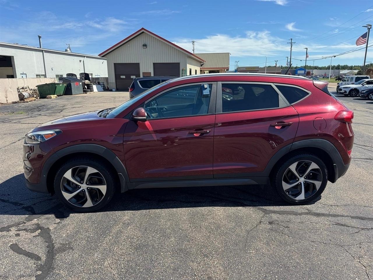 Hyundai Tucson AWD 4dr Sport w/Beige Int 2016