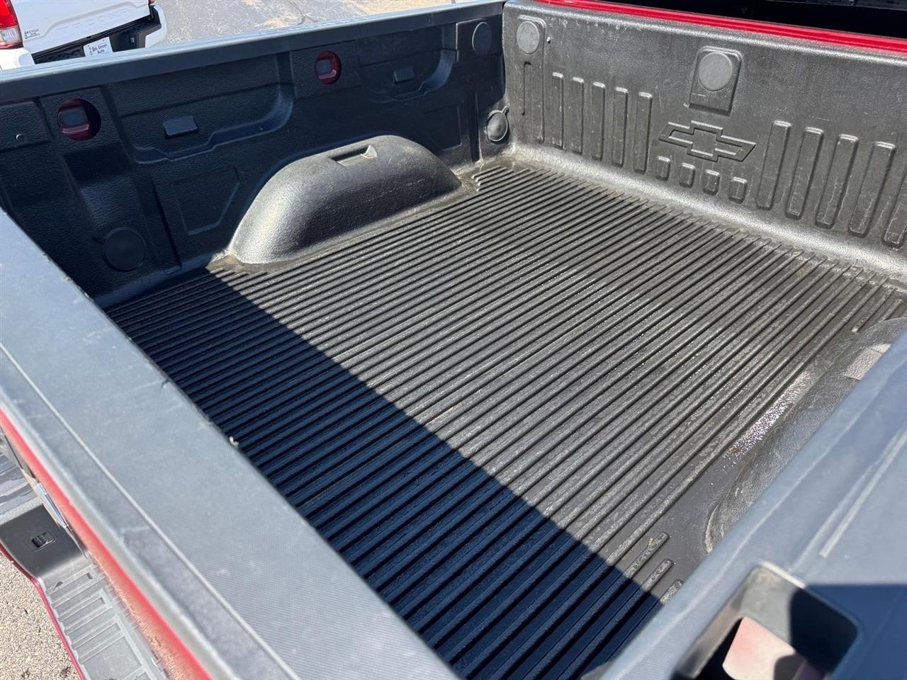 Chevrolet Silverado 1500 4WD Crew Cab 143.5" LT w/2LT 2016