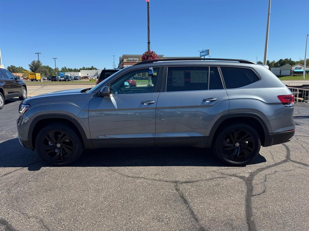 Volkswagen Atlas 2.0T SE w/Technology 4MOTION 2022