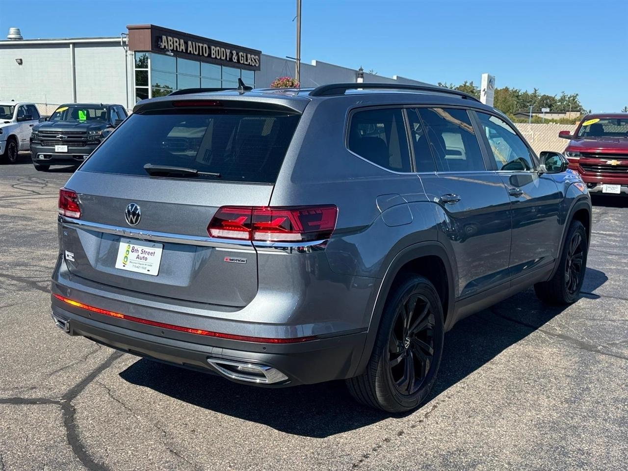 Volkswagen Atlas 2.0T SE w/Technology 4MOTION 2022