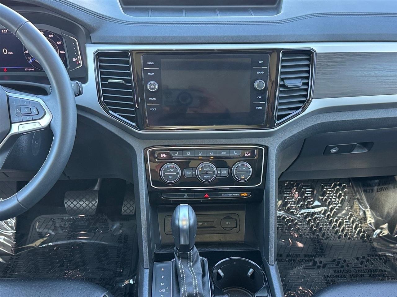 Volkswagen Atlas 2.0T SE w/Technology 4MOTION 2022