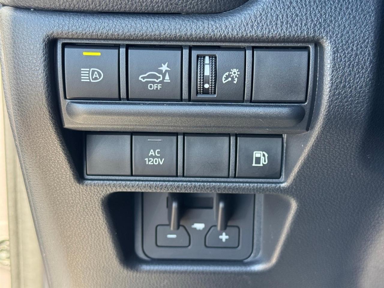 Toyota Land Cruiser photo 11