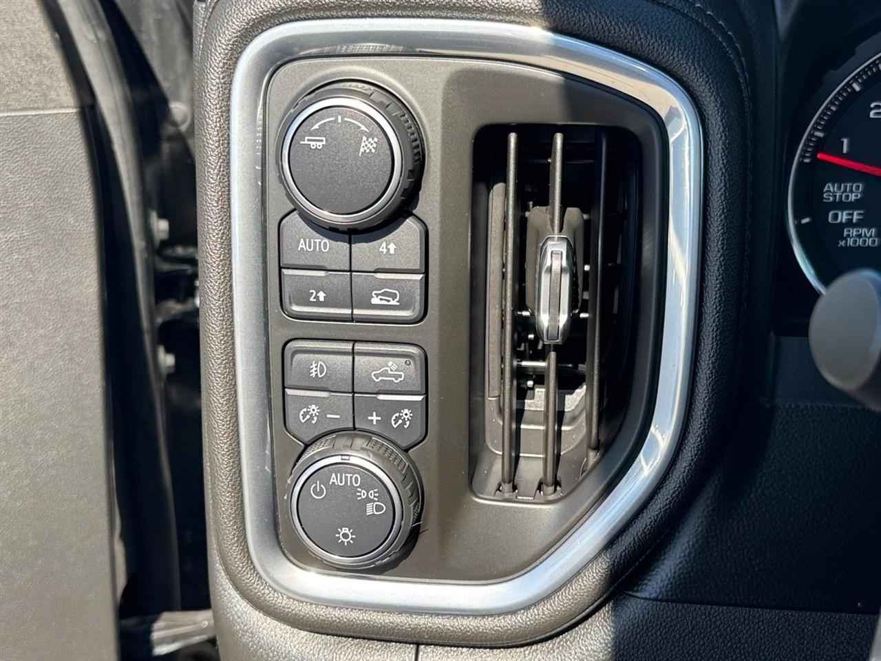 Chevrolet Silverado 1500 4WD Crew Cab 147" RST 2019