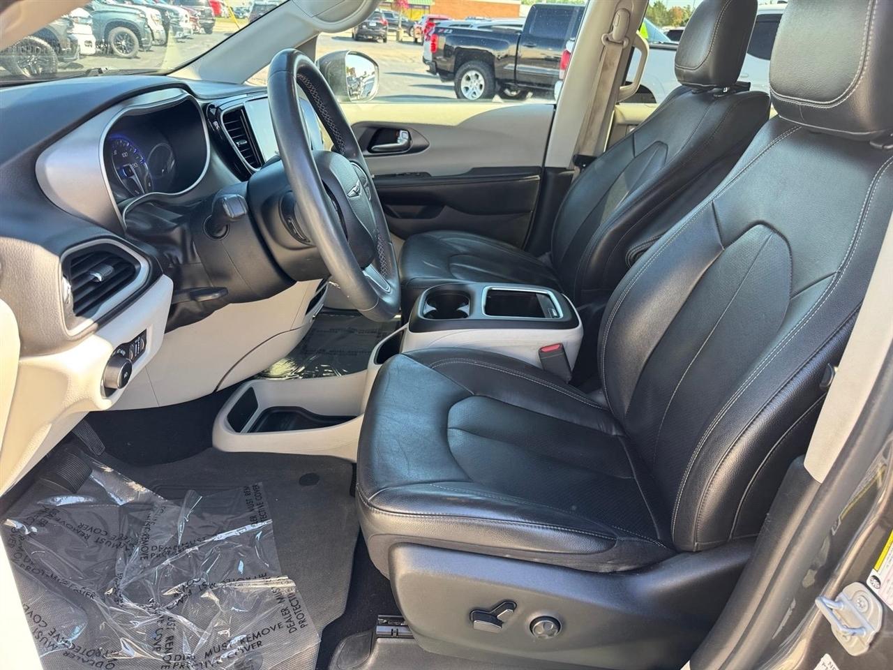 Chrysler Pacifica Touring L FWD 2022