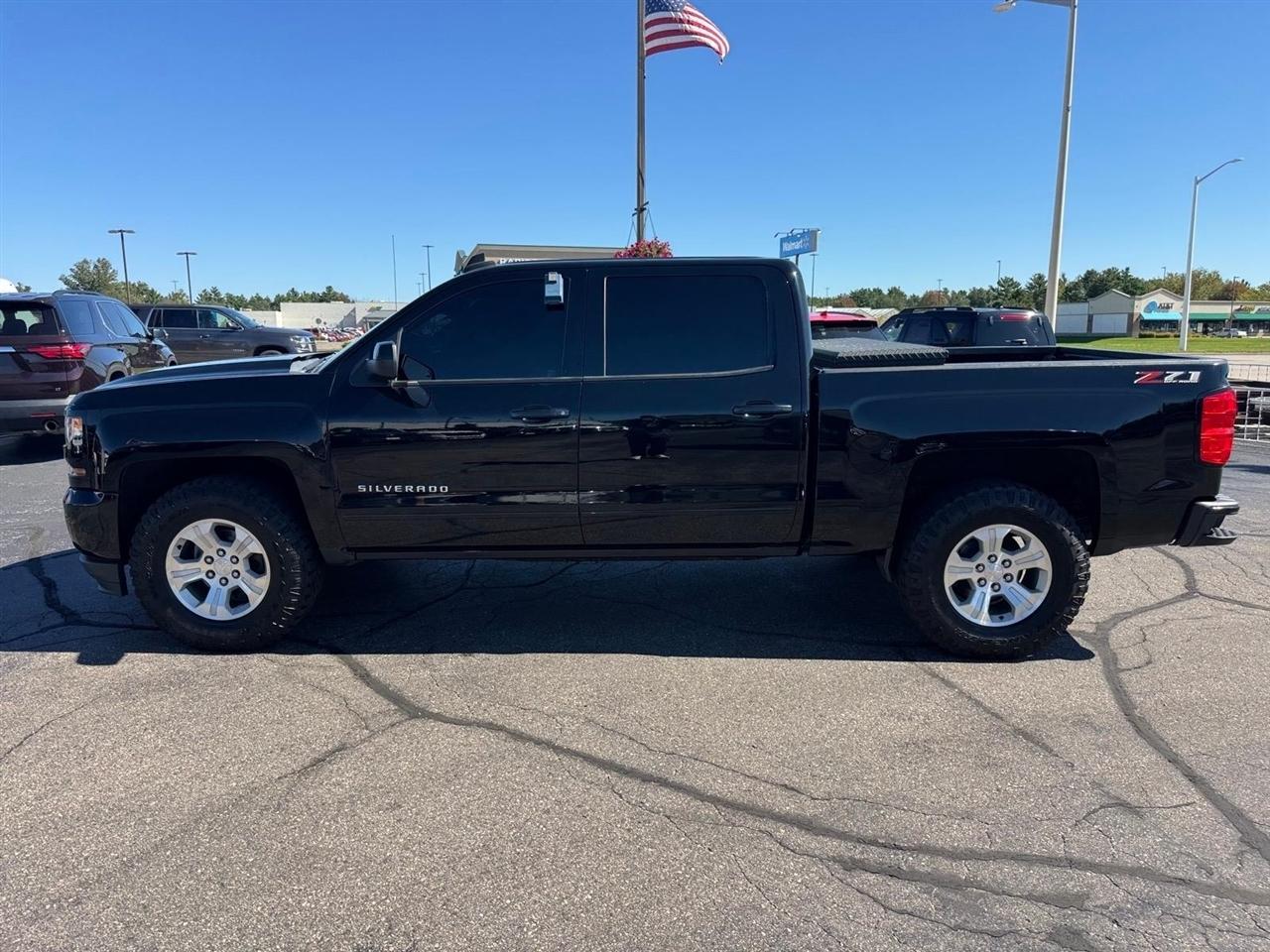 Chevrolet Silverado 1500 4WD Crew Cab 143.5" LT w/2LT 2018
