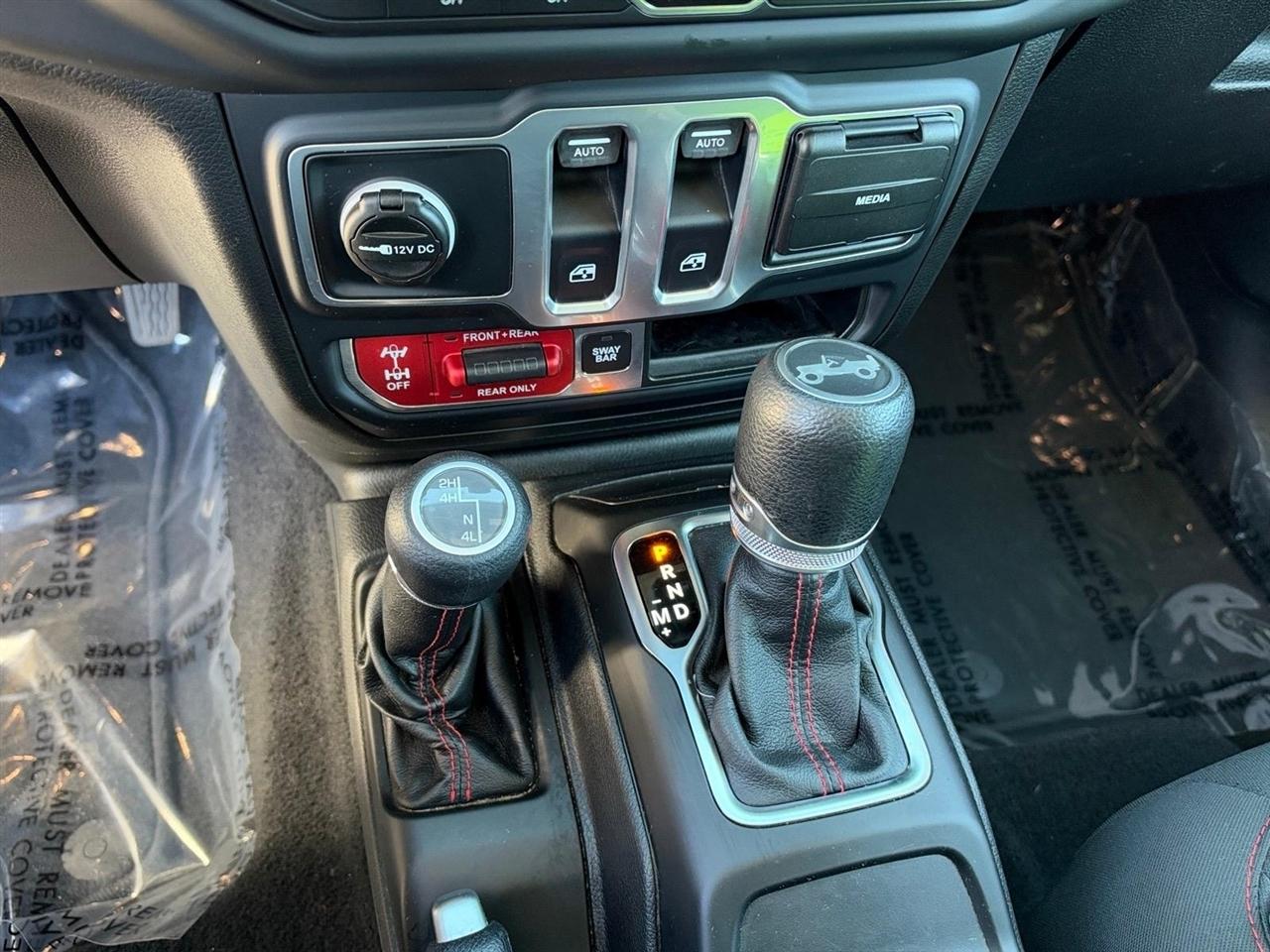 Jeep Wrangler photo 10