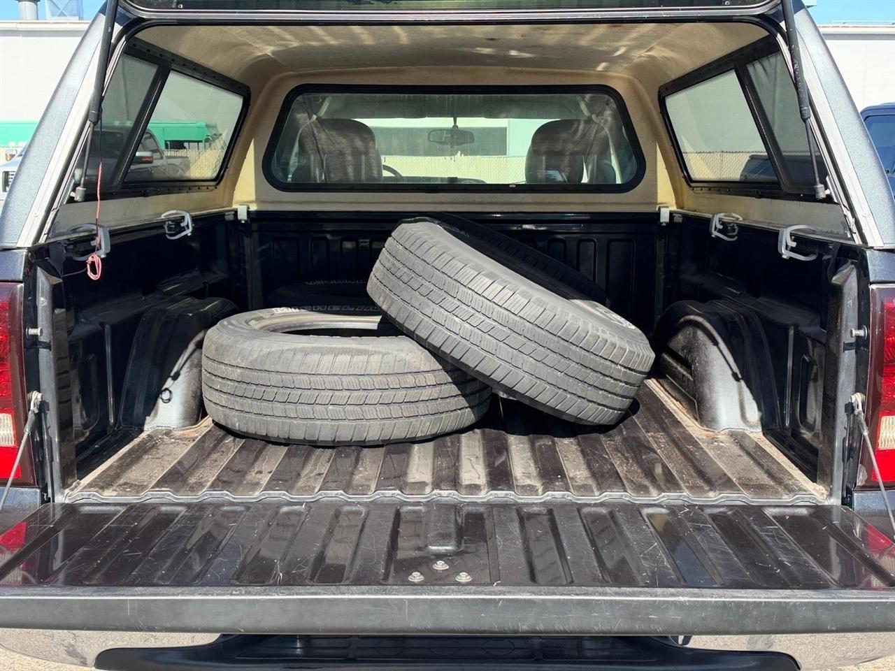 Chevrolet Silverado photo 4