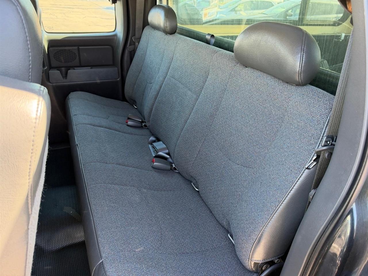 Chevrolet Silverado photo 6
