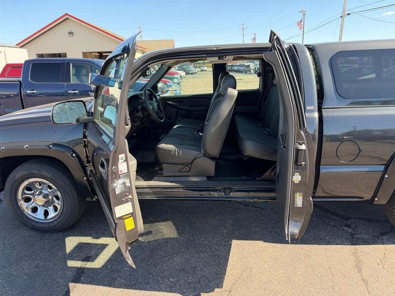 Chevrolet Silverado photo 7