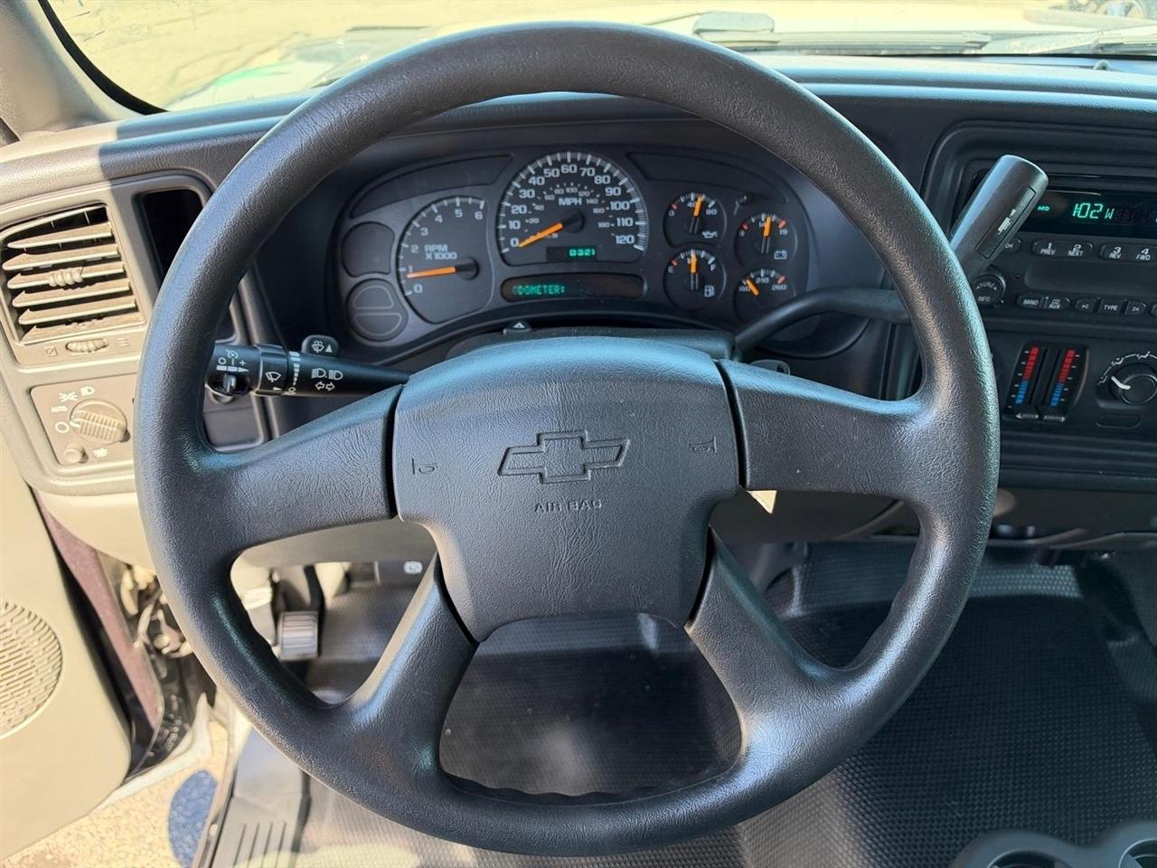 Chevrolet Silverado photo 8