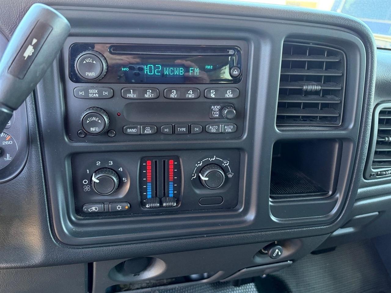 Chevrolet Silverado photo 9