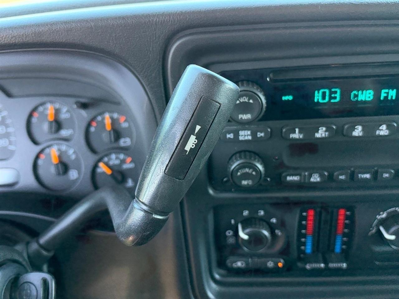 Chevrolet Silverado photo 12