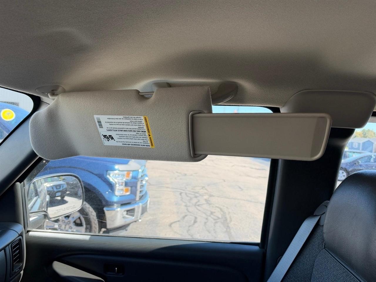 Chevrolet Silverado photo 13