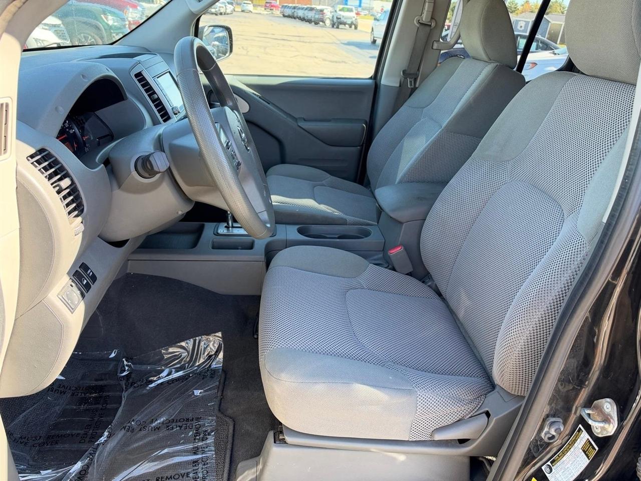 Nissan Frontier photo 5