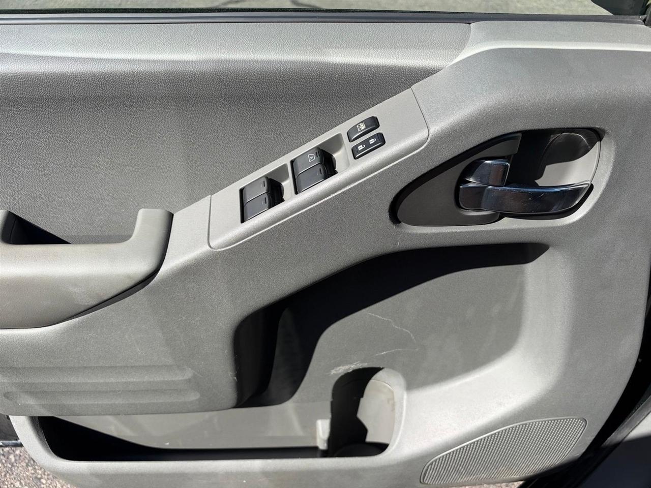 Nissan Frontier photo 10