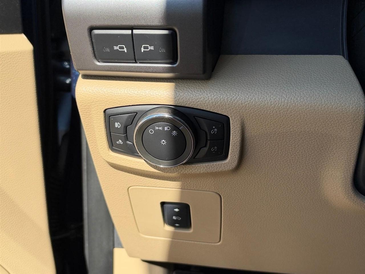 Ford F-150 4WD SuperCrew 145" King Ranch 2016
