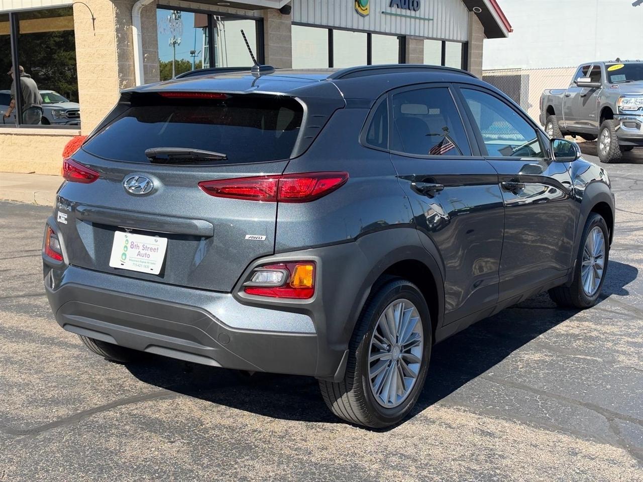 Hyundai Kona SEL Auto AWD 2021