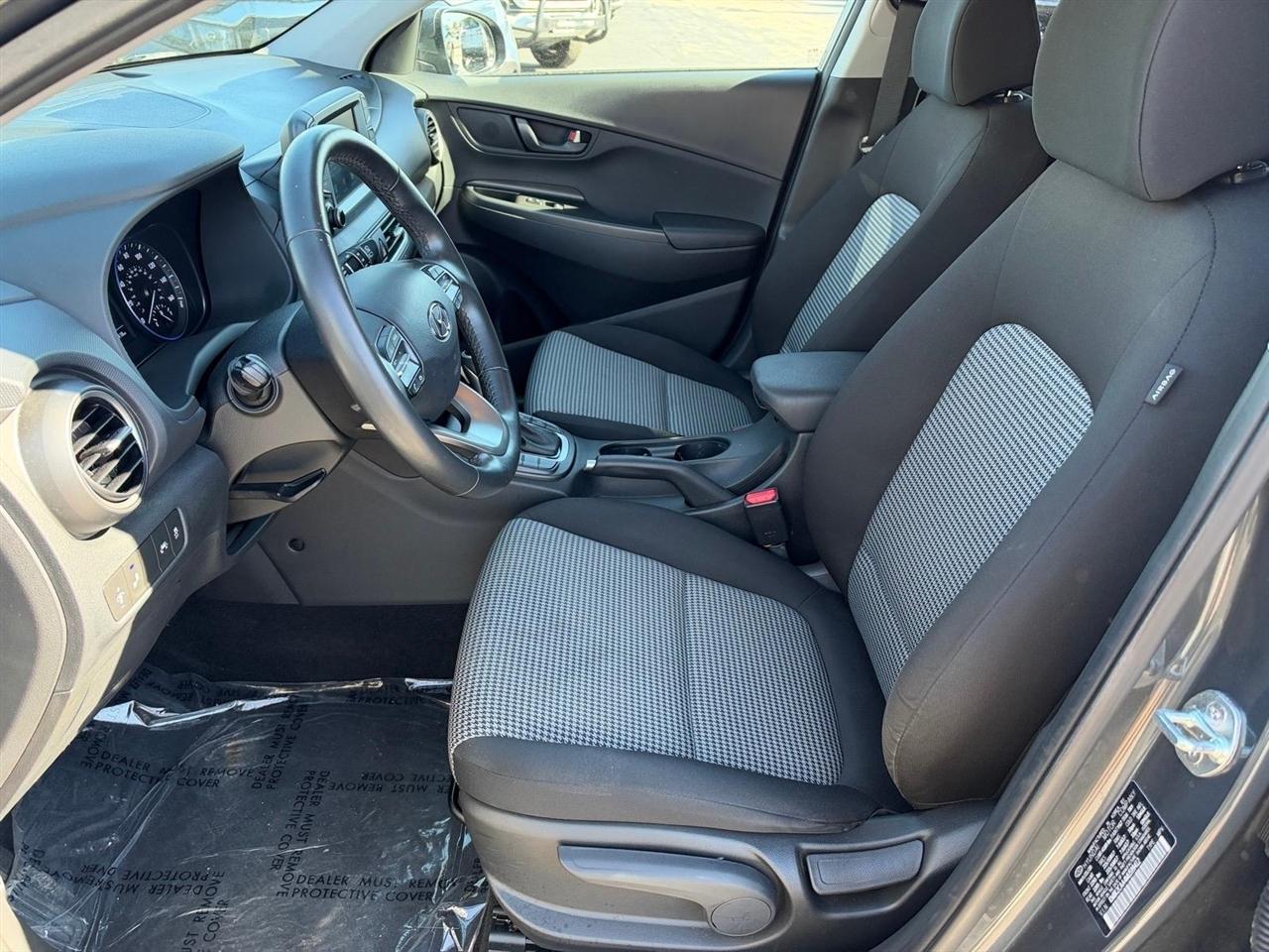 Hyundai Kona SEL Auto AWD 2021
