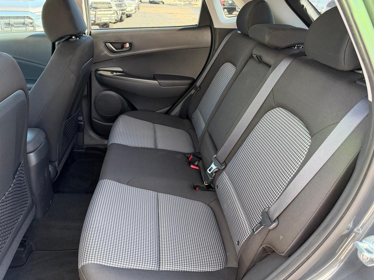 Hyundai Kona SEL Auto AWD 2021