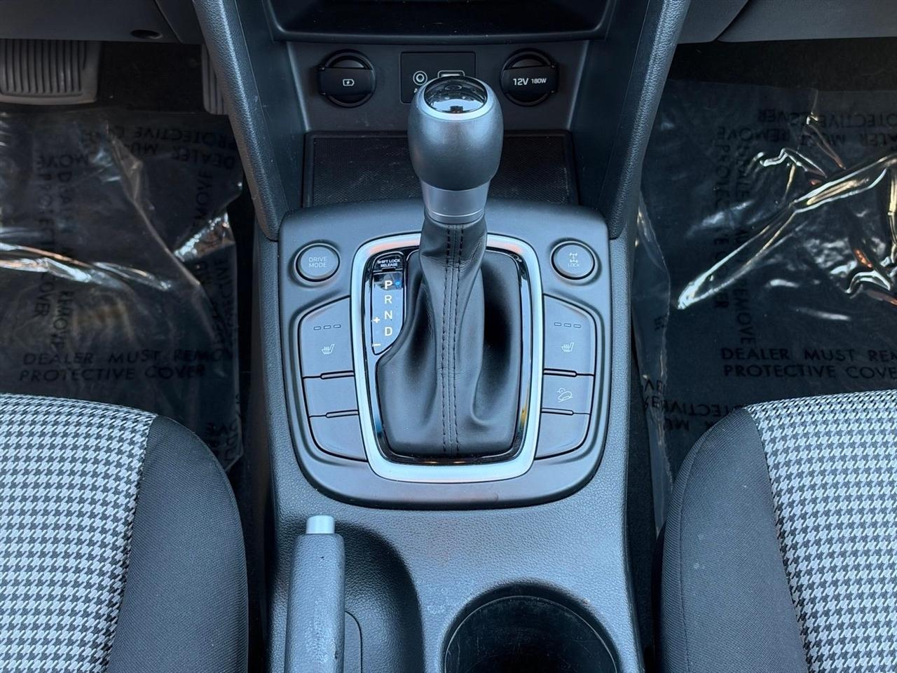 Hyundai Kona SEL Auto AWD 2021