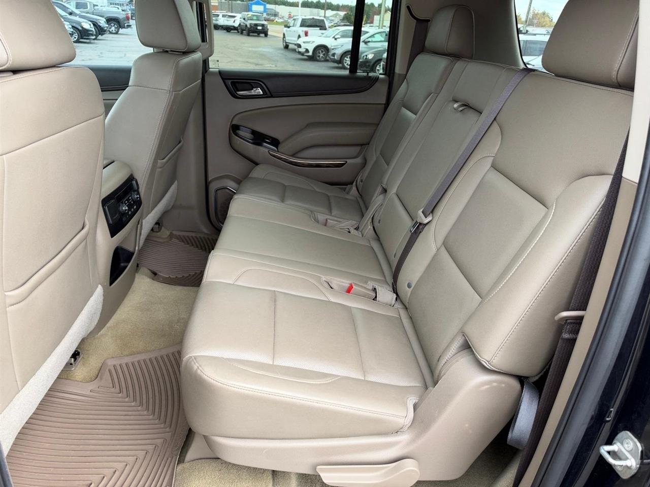 GMC Yukon XL 4WD 4dr SLT 2017