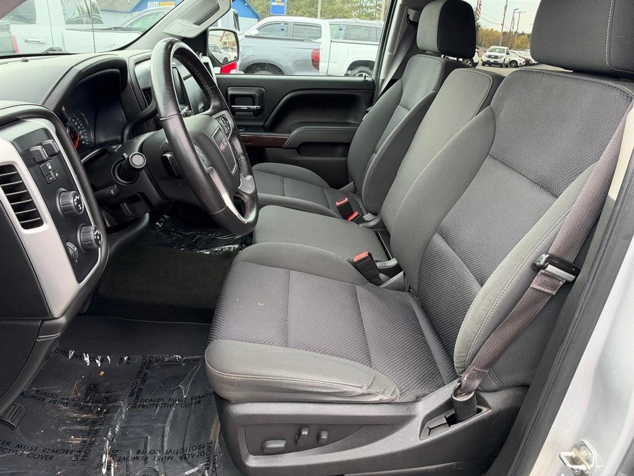 GMC Sierra 1500 4WD Crew Cab 143.5" SLE 2017